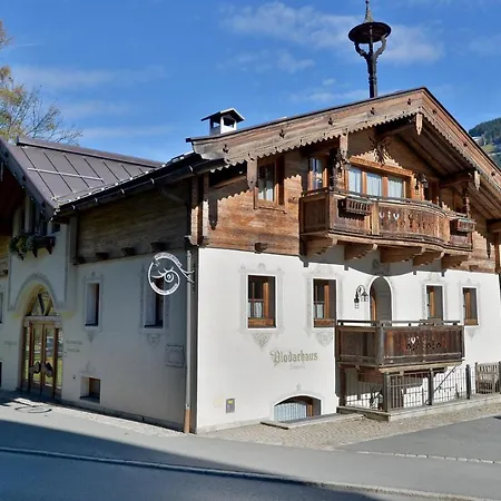 Wilder Kaiser By Managers *